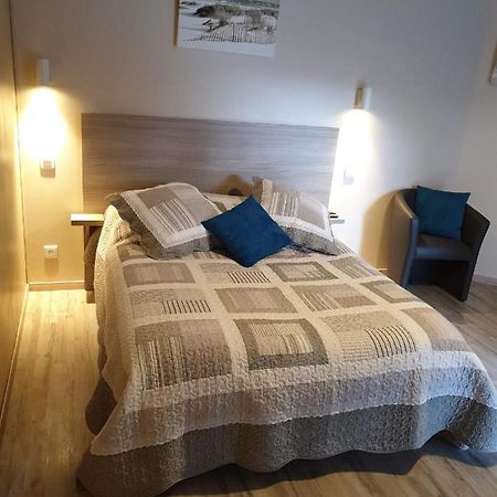 Bed and Breakfast Au Petit Bonheur Saint-Martin-du-Frene Zewnętrze zdjęcie