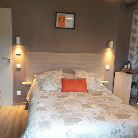 Bed and Breakfast Au Petit Bonheur Saint-Martin-du-Frene Zewnętrze zdjęcie